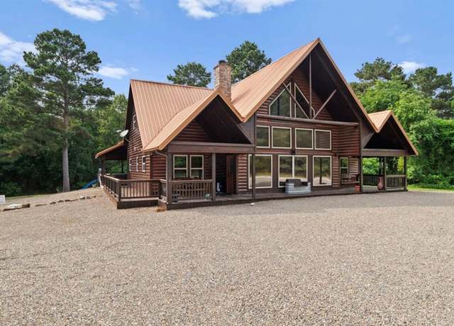 Property at 170 Driftcast Rd, Broken Bow, OK 74728, 3 beds, 4 baths