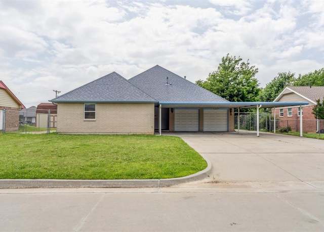 Property at 1009 Eagle Dr, Moore, OK 73160, 3 beds, 2 baths