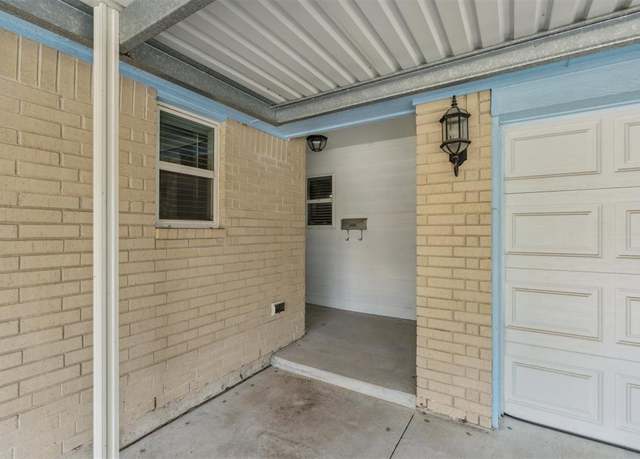Property at 1009 Eagle Dr, Moore, OK 73160, 3 beds, 2 baths