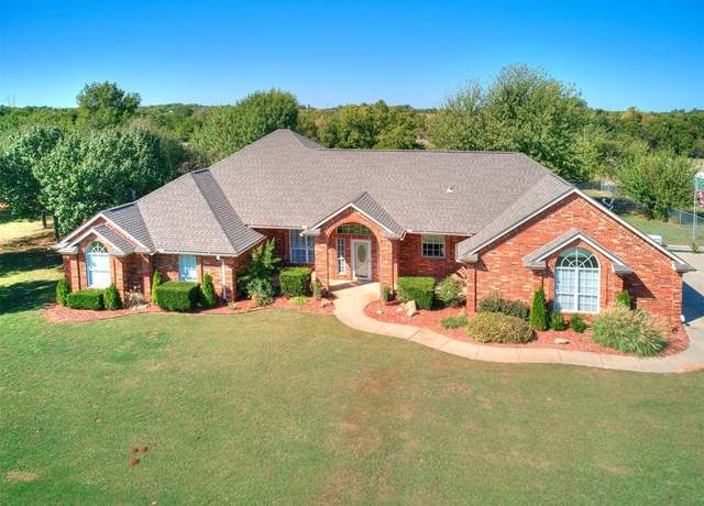 Property at 826 S Mustang Rd, Tuttle, OK 73089, 4 beds, 3 baths