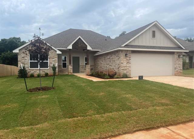 Property at 2409 Creekview Dr, Moore, OK 73160, 4 beds, 2 baths