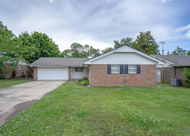 Property at 1527 N Pennsylvania Ave, Shawnee, OK 74804, 3 beds, 1.5 baths