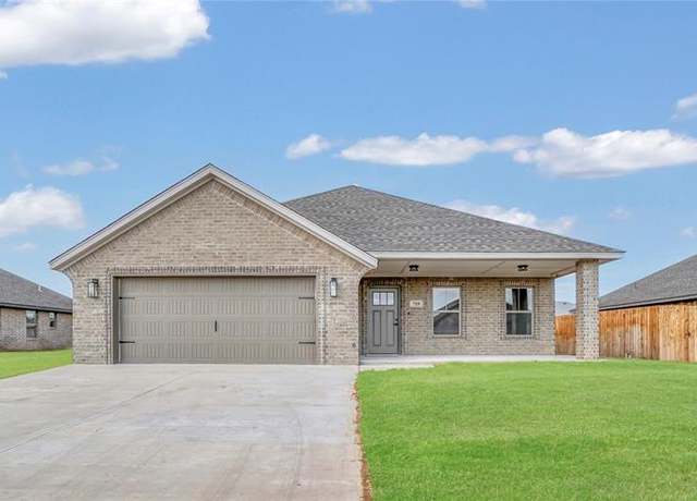 Property at 719 Sheryl Ln, Altus, OK 73521, 4 beds, 2.5 baths