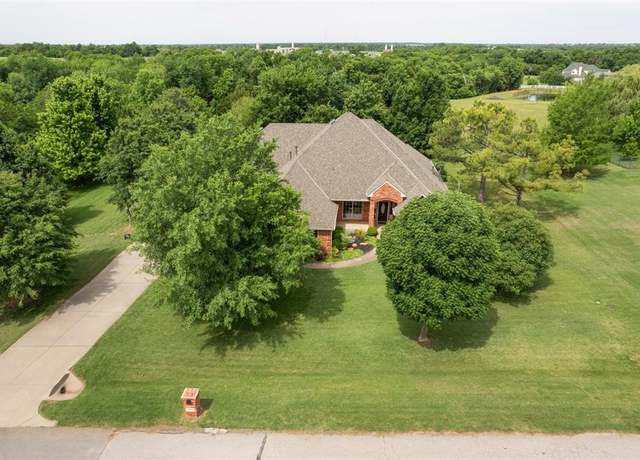 Property at 20455 Deer Hollow Dr, Edmond, OK 73012, 4 beds, 3.5 baths
