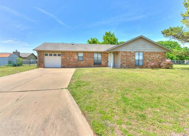 Property at 2416 Ellis Dr, Shawnee, OK 74804, 3 beds, 2 baths