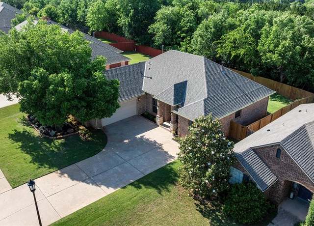 Property at 2201 Pine View Ter, Edmond, OK 73003, 3 beds, 2 baths