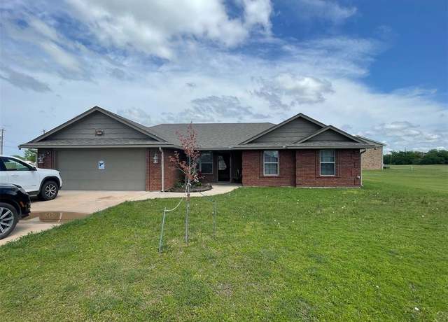 Property at 103 Thurman Dr, Walters, OK 73572, 3 beds, 2 baths