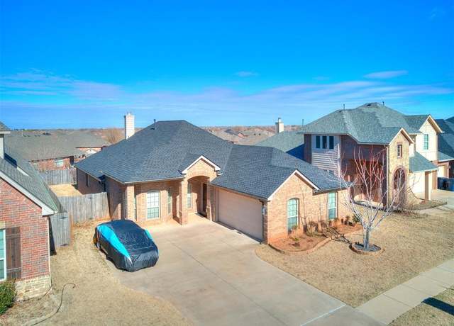 Property at 2313 NW 156th St, Edmond, OK 73013, 3 beds, 2 baths