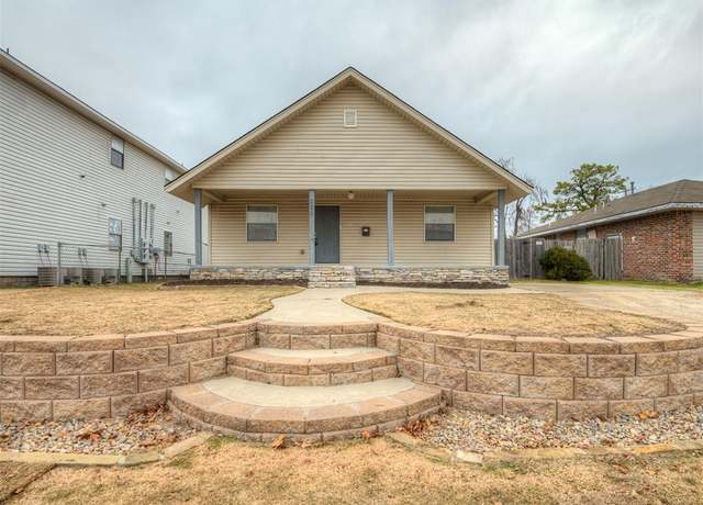Property at 220 N Market Ave, Shawnee, OK 74801, 3 beds, 2 baths