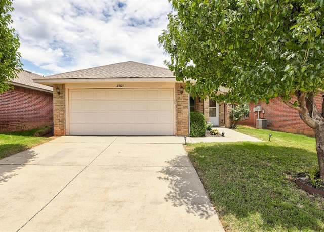 Property at 2305 NW 198th St, Edmond, OK 73012, 3 beds, 2 baths