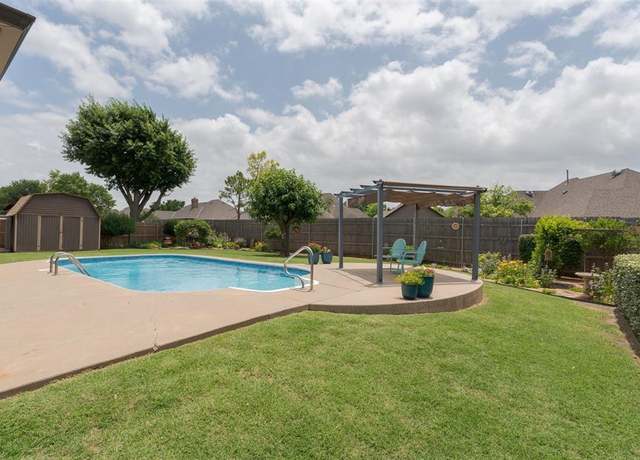 Property at 3110 SW 129th St, Oklahoma City, OK 73170, 3 beds, 2 baths
