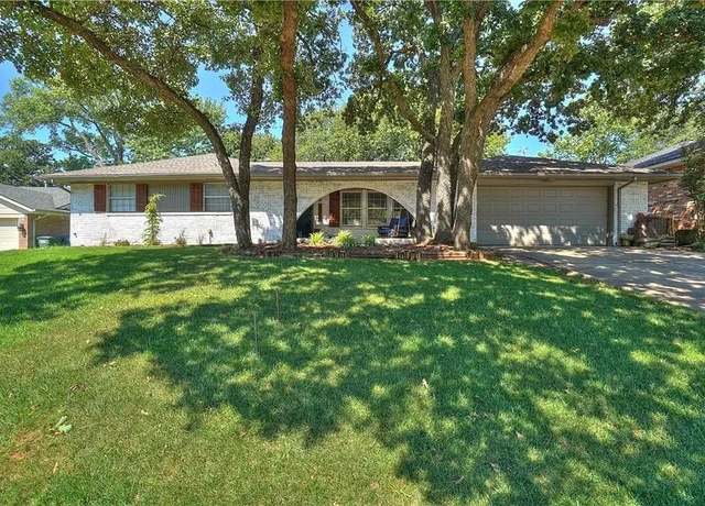 Property at 1013 Mary Lee Ln, Edmond, OK 73034, 4 beds, 2.5 baths