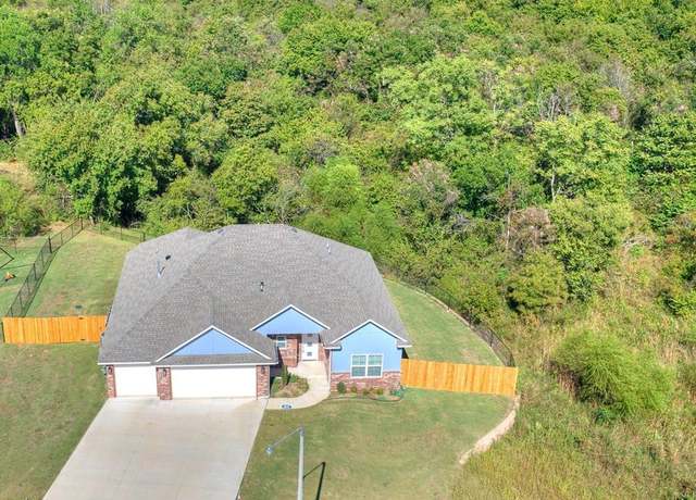 Property at 729 SE 37 St, Newcastle, OK 73065, 4 beds, 2.5 baths
