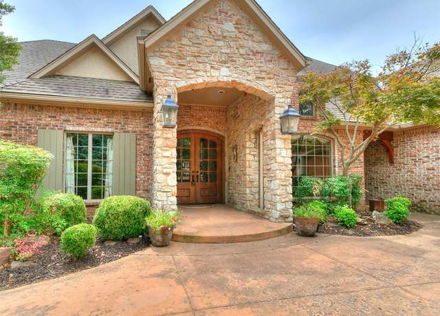 Property at 400 Autumnwood Ct, Edmond, OK 73003, 3 beds, 2.5 baths