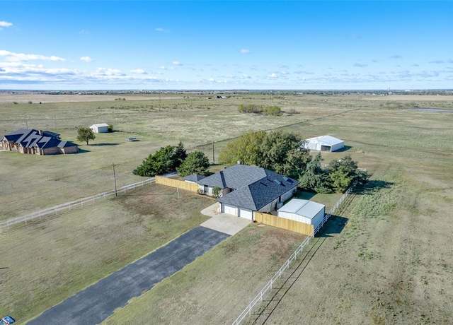 Property at 2205 SE 90th St, Lawton, OK 73501, 3 beds, 2 baths