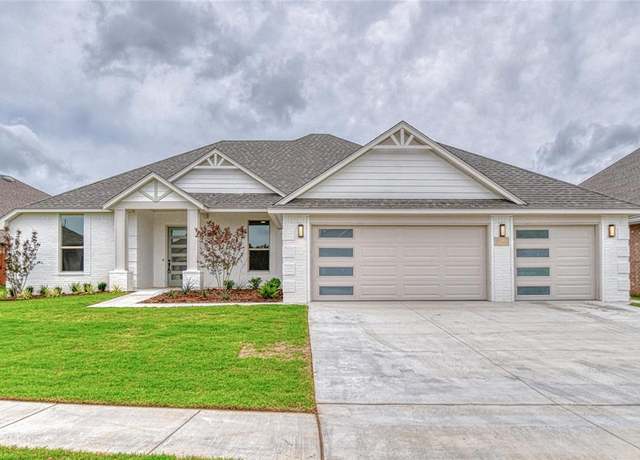 Property at 2240 Bretford Way, Norman, OK 73071, 3 beds, 2.5 baths