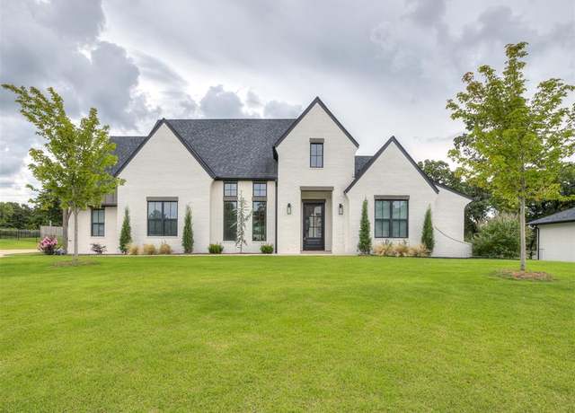 Property at 10124 NE 144th St, Jones, OK 73049, 4 beds, 4.5 baths