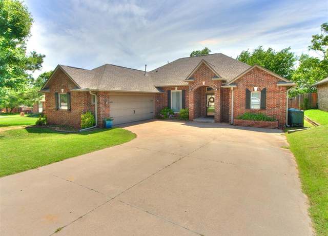 Property at 745 Martina Ln, Edmond, OK 73034, 3 beds, 2 baths