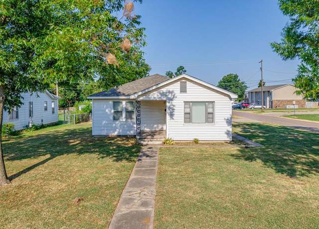 Property at 1730 N Park Ave, Shawnee, OK 74804, 4 beds, 2.5 baths