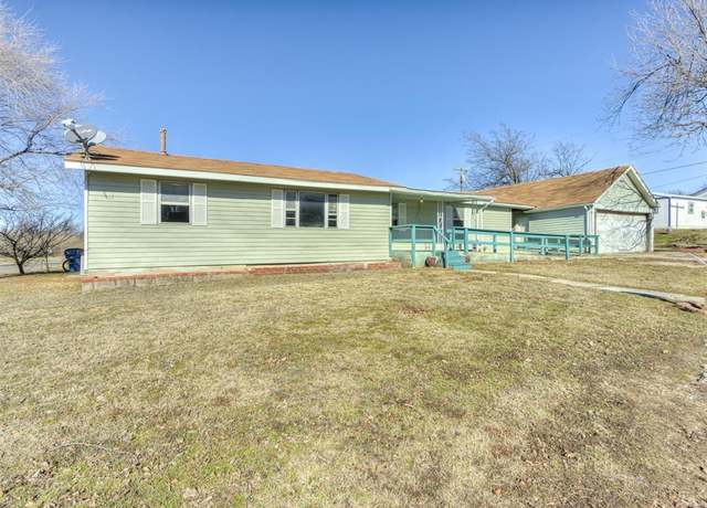 Property at 418 W Penn St, El Reno, OK 73036, 3 beds, 1 bath