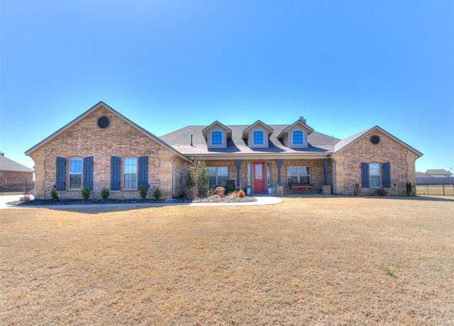 Property at 12700 SW 24th St, Yukon, OK 73099, 3 beds, 3 baths