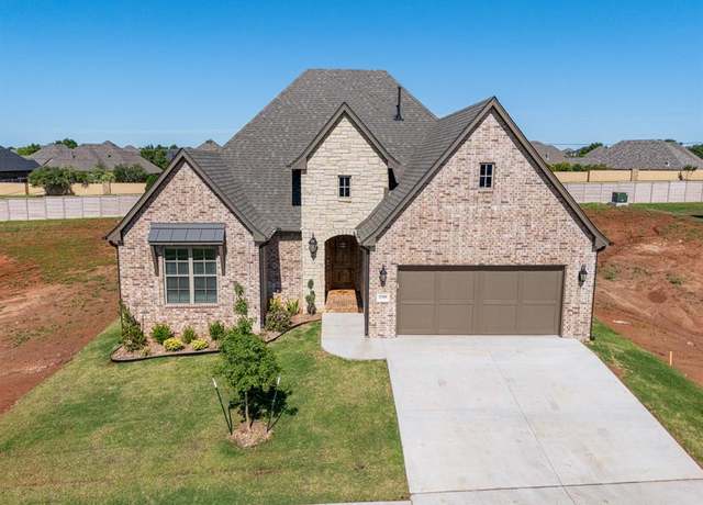 Property at 15509 Bergman Cir, Edmond, OK 73013, 3 beds, 2.5 baths