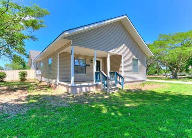 Property at 601 N Mckinley Ave, Shawnee, OK 74801, 3 beds, 2 baths