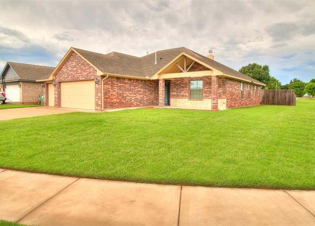 Property at 4720 River Mesa Dr, Yukon, OK 73099, 4 beds, 2 baths