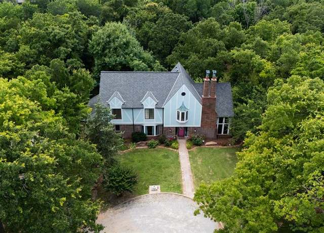 Property at 1622 Red Fox Rd, Edmond, OK 73034, 5 beds, 3.5 baths