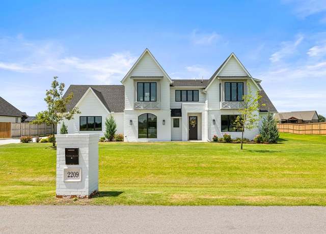 Property at 2209 Brentwood Blvd, Norman, OK 73072, 5 beds, 3.5 baths