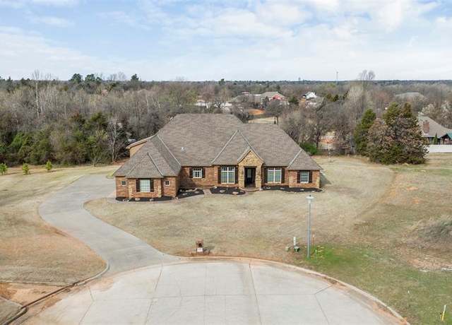 Property at 16322 Sandstone Cir, Choctaw, OK 73020, 3 beds, 3.5 baths