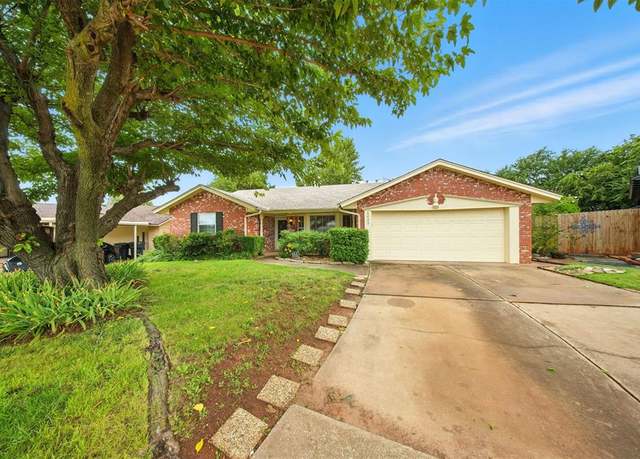 Property at 6032 Broadmoor Ave, Oklahoma City, OK 73132, 3 beds, 2 baths