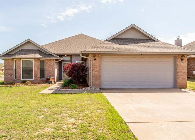 Property at 401 Okarche, Enid, OK 73701, 3 beds, 2 baths