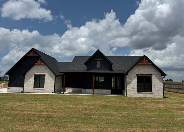 Property at 41818 Hazel Dell Rd, Shawnee, OK 74804, 4 beds, 2.5 baths