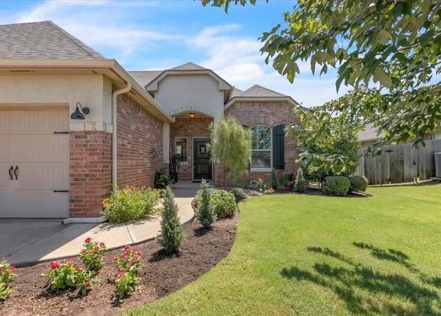 Property at 15220 Homecoming Dr, Edmond, OK 73013, 3 beds, 2.5 baths