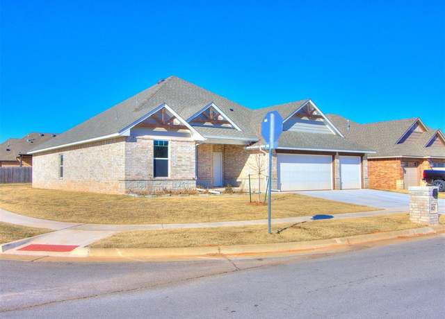 Property at 4829 Hidalgo Ave, Mustang, OK 73064, 5 beds, 2.5 baths