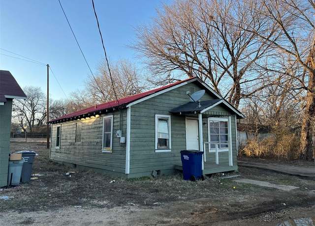Property at 213 W 14th St, Wewoka, OK 74884, 2 beds, 1 bath