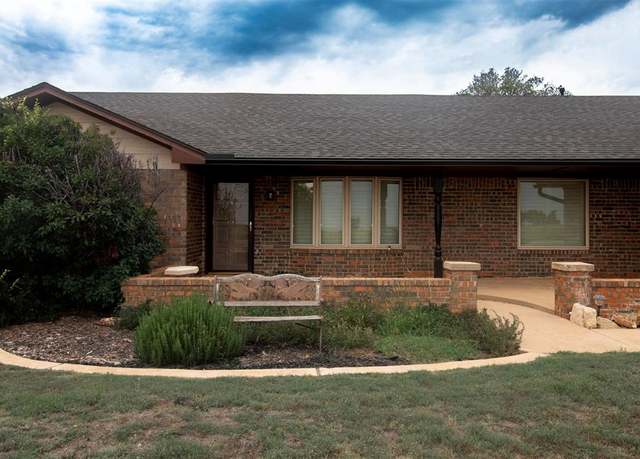 Property at 3805 N Park Ln, Altus, OK 73521, 4 beds, 2 baths