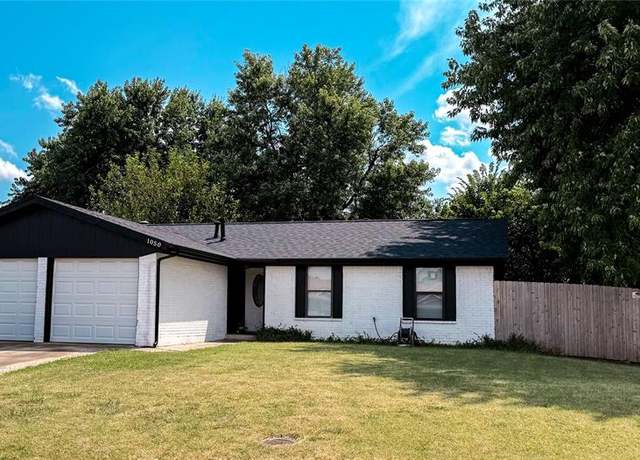 Property at 1050 Raintree Mansion, Yukon, OK 73099, 3 beds, 1.5 baths