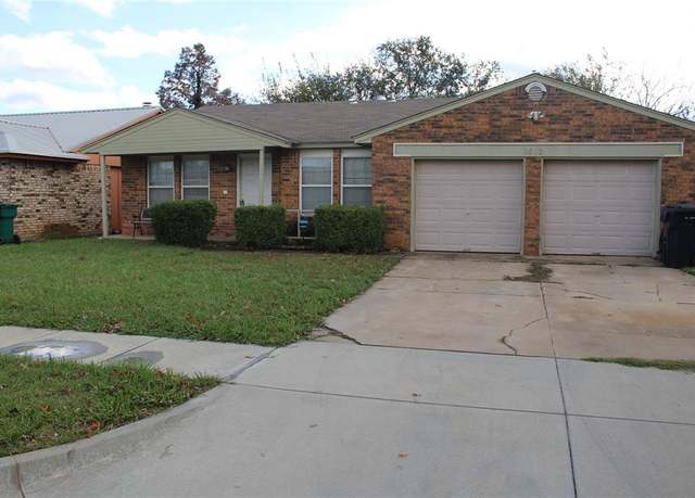 Property at 1012 SW 103rd St, Oklahoma City, OK 73139, 2 beds, 1 bath