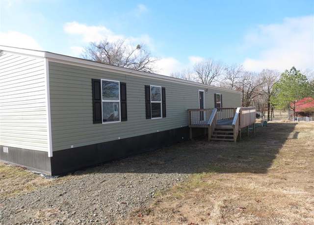 Property at 29 Arrowhead Dr, Canadian, OK 74425, 3 beds, 2 baths
