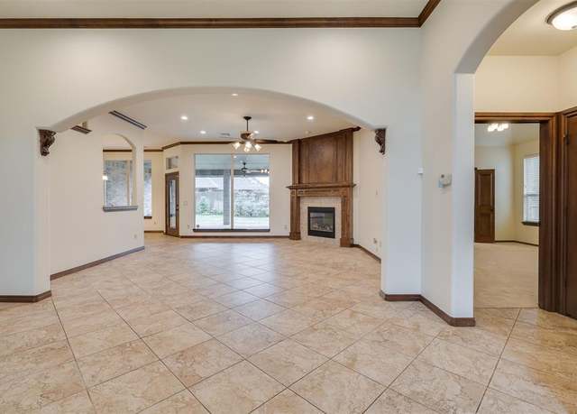 Property at 5401 NW 117th St, Oklahoma City, OK 73162, 4 beds, 3 baths