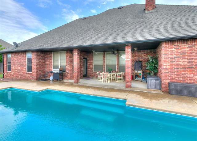 Property at 3705 Dalston Cir, Norman, OK 73072, 4 beds, 3 baths