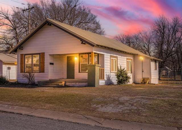 Property at 115 S 13th St, Enid, OK 73701, 2 beds, 1 bath