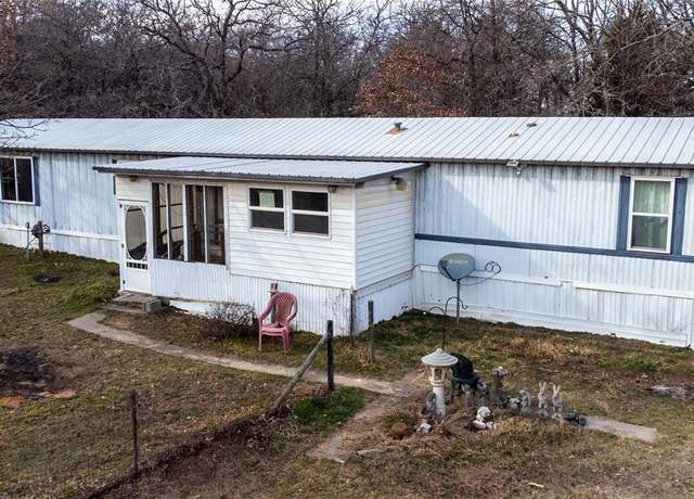 Property at 11103 196th St, Lindsay, OK 73052, 3 beds, 2 baths
