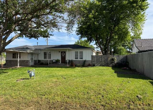 Property at 409 W Oklahoma St, Mcloud, OK 74851, 3 beds, 2 baths