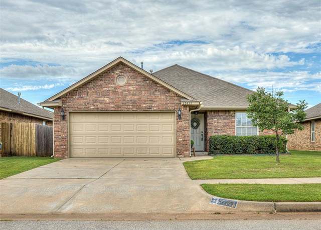 Property at 10712 SW 33rd Ter, Yukon, OK 73099, 3 beds, 2 baths