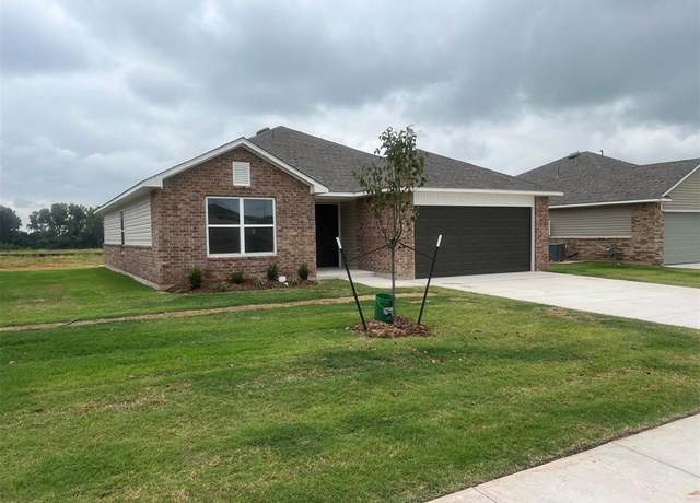 Property at 1216 E Ruger Ln, Mustang, OK 73064, 3 beds, 2 baths