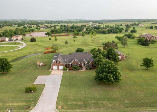 Property at 13130 W Memorial Rd, Yukon, OK 73099, 4 beds, 2.5 baths