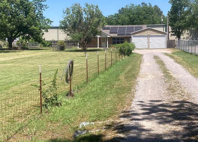 Property at 8871 S Highway 77 Hwy, Noble, OK 73068, 3 beds, 2 baths
